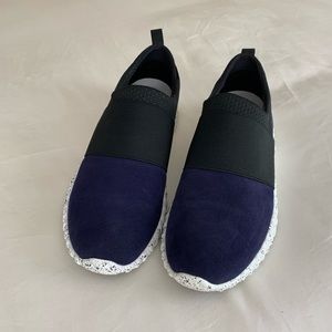 Cute waterproof slip-on sneakers